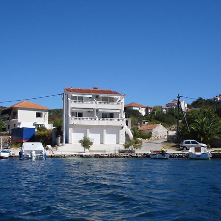 Apartments Mirko Vinišće Exterior foto