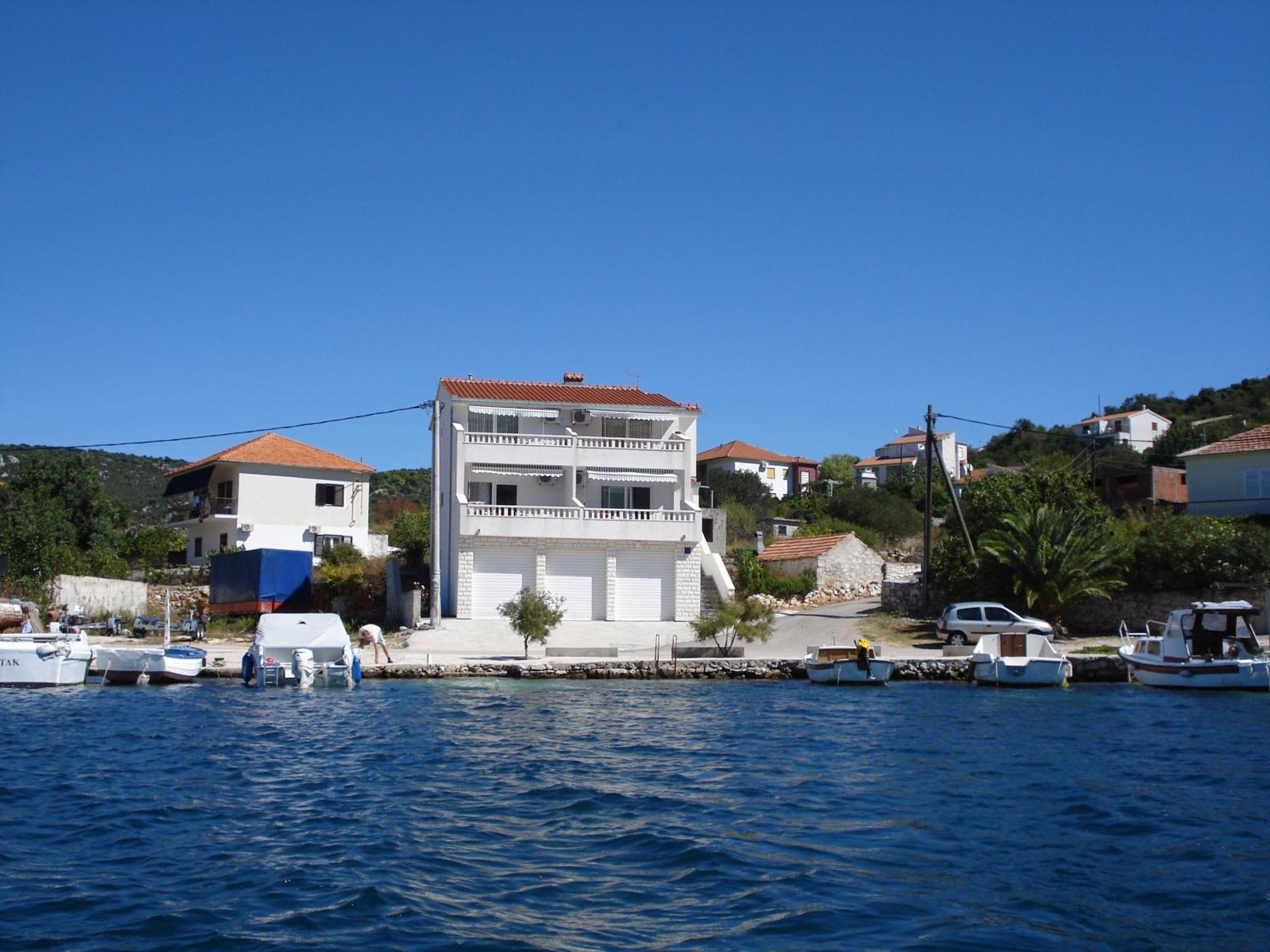 Apartments Mirko Vinišće Exterior foto